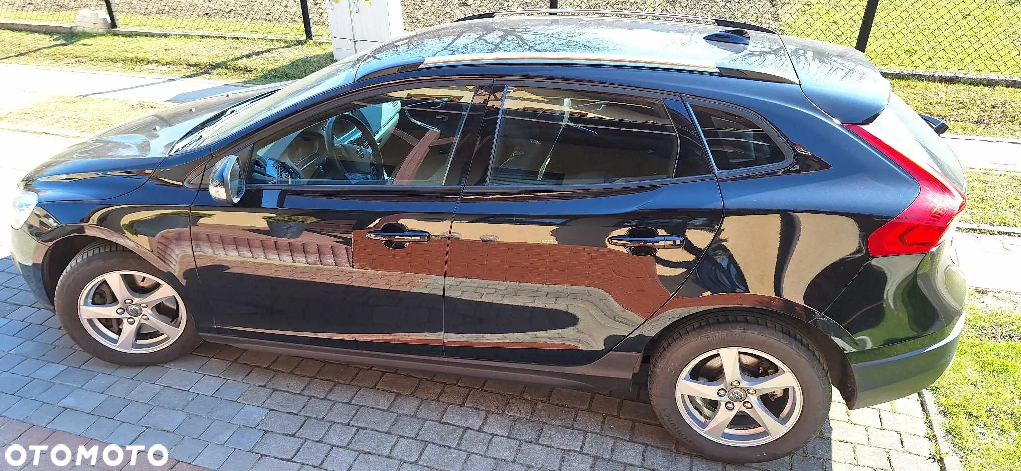 Volvo V40 Cross Country D2 Geartronic Kinetic - 2