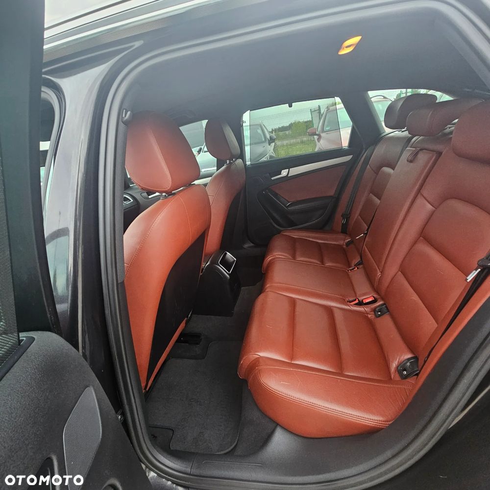 Audi A4 Avant - 25