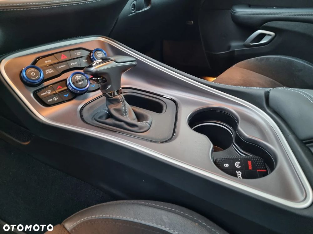 Dodge Challenger 6.4 Scat Pack - 9