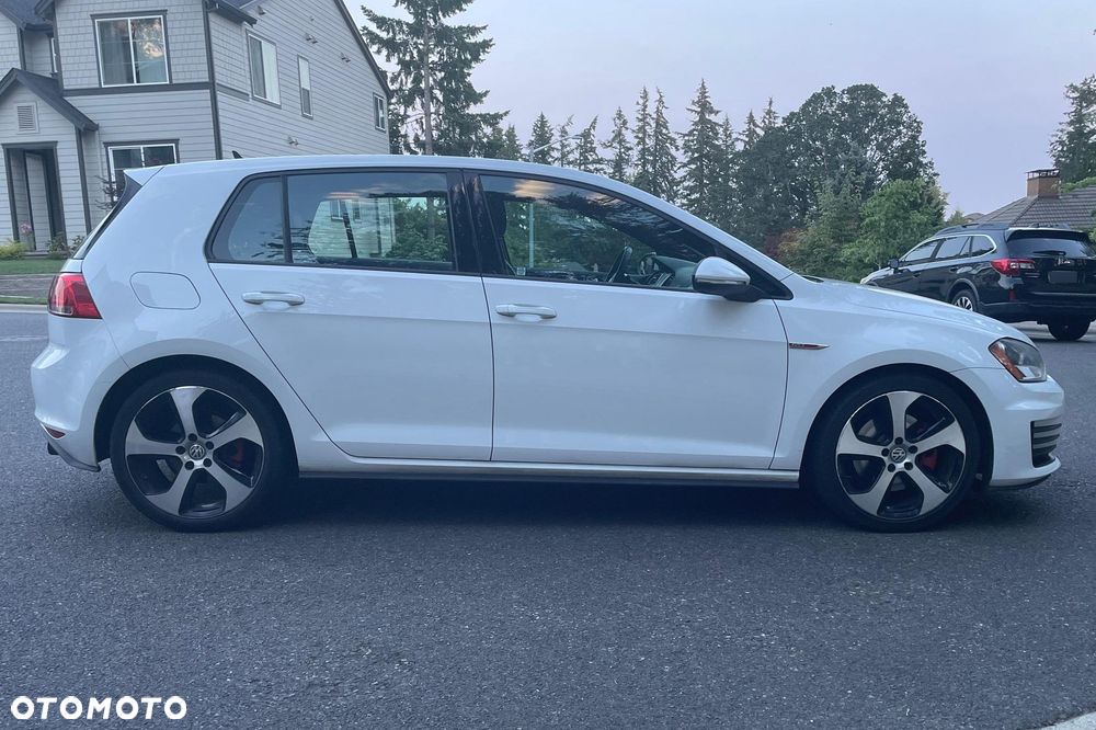 Volkswagen Golf 2.0 GTI DSG - 3