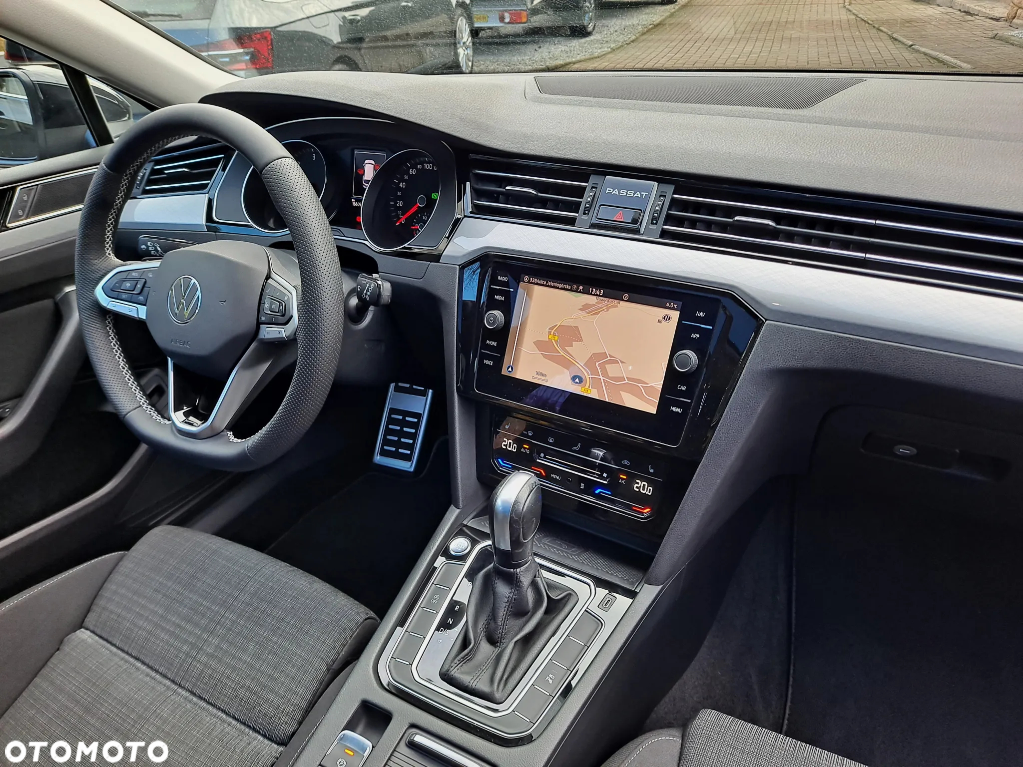 Volkswagen Passat Variant 2.0 TDI SCR DSG Business - 20