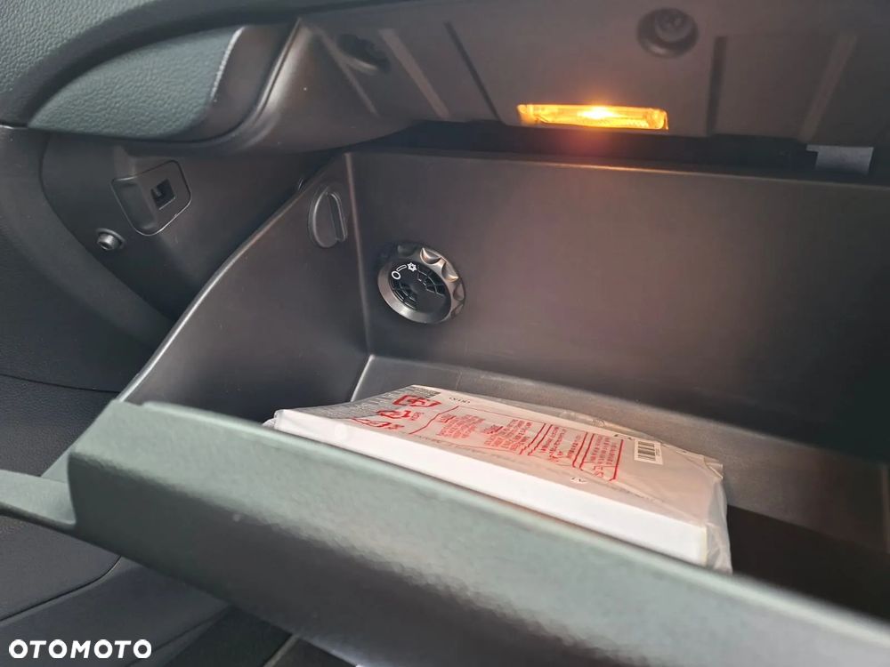 Kia Ceed 1.6 GDI DCT SW Platinum Edition - 12