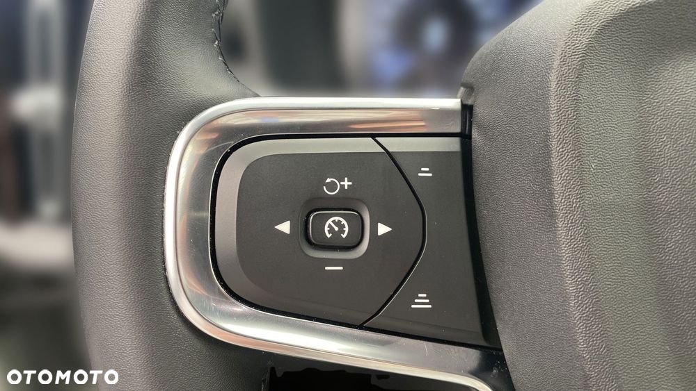 Volvo XC 40 T2 Core - 24