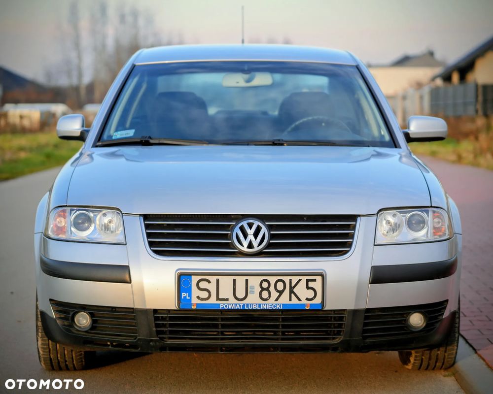 Volkswagen Passat 1.6 Comfortline Family - 2