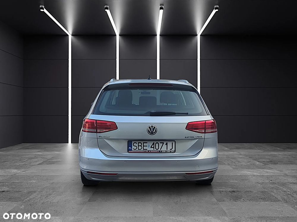 Volkswagen Passat - 8