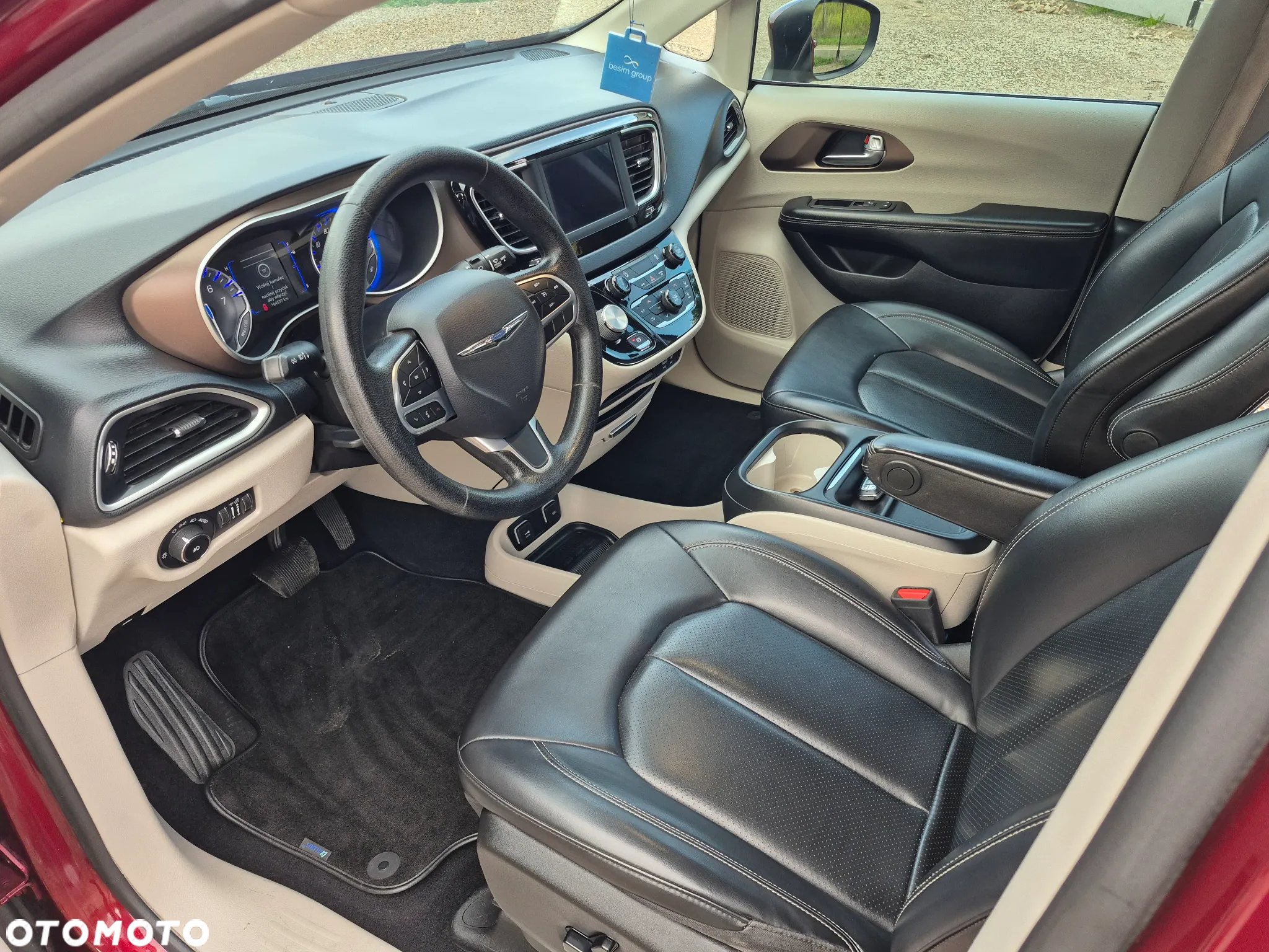 Chrysler Pacifica - 28