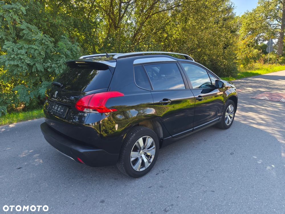 Peugeot 2008 1.2 Pure Tech Style S&S - 5