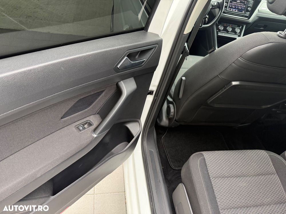 VOLKSWAGEN Touran 2020 — imagine 16