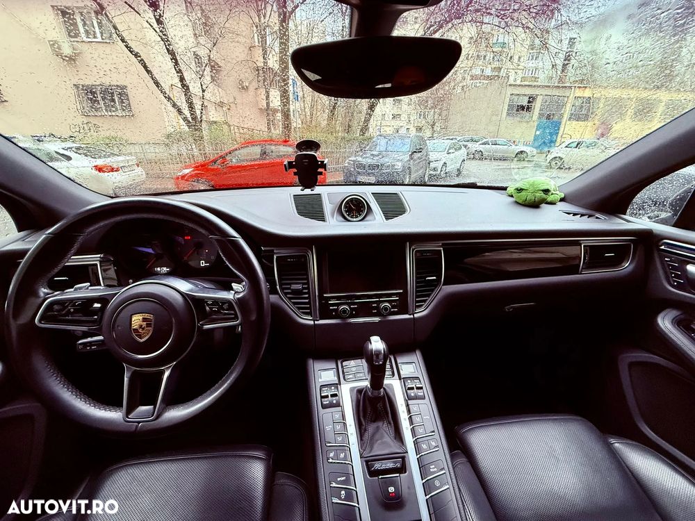 Porsche Macan - 8