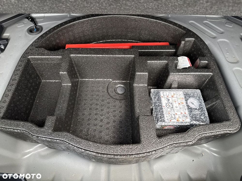 Toyota Yaris Cross - 24