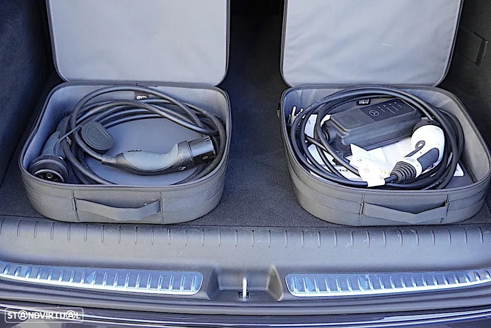 Mercedes-Benz C 300 e AMG Line - 18