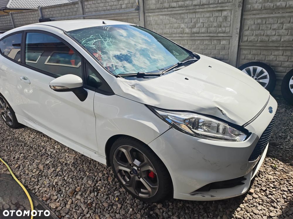 Ford Fiesta 1.6 EcoBoost ST - 3