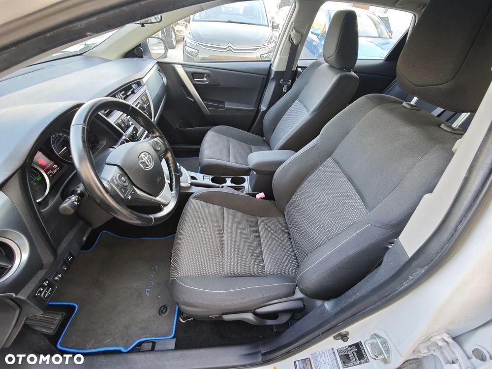 Toyota Auris 1.8 HSD Luna - 28