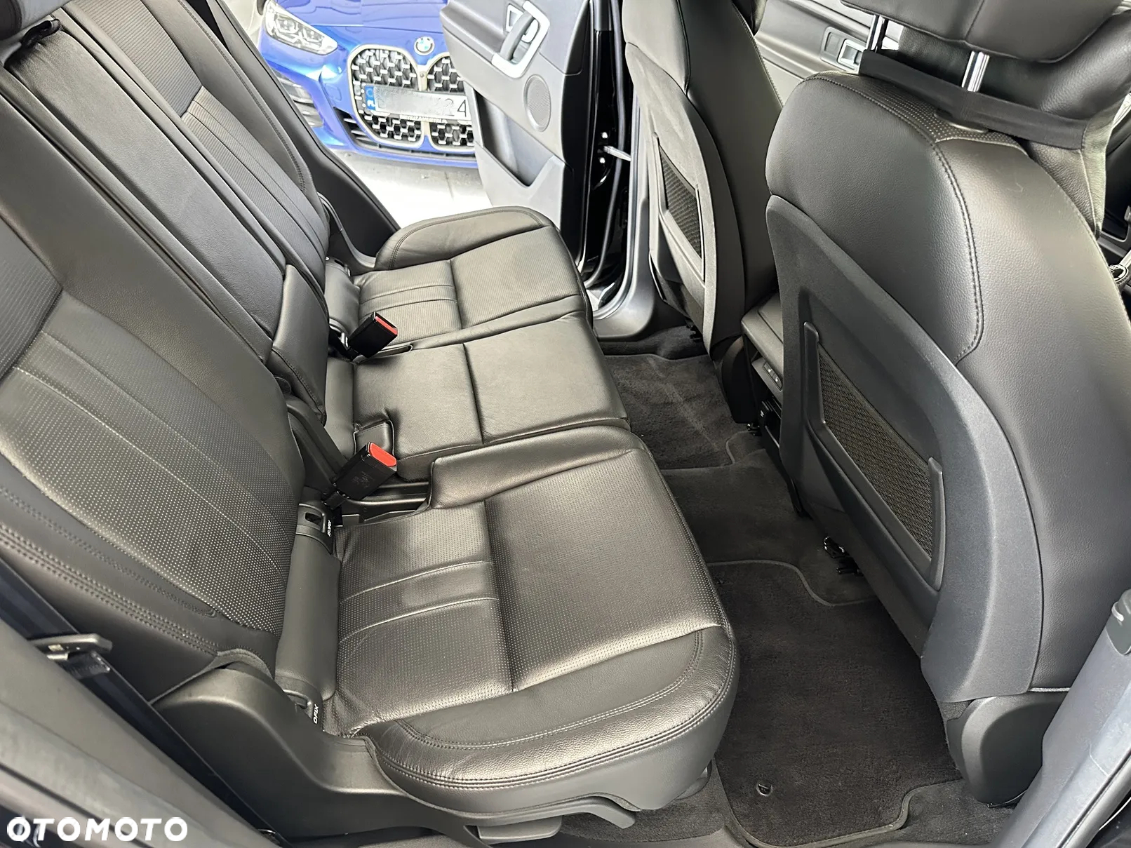 Land Rover Discovery Sport - 8