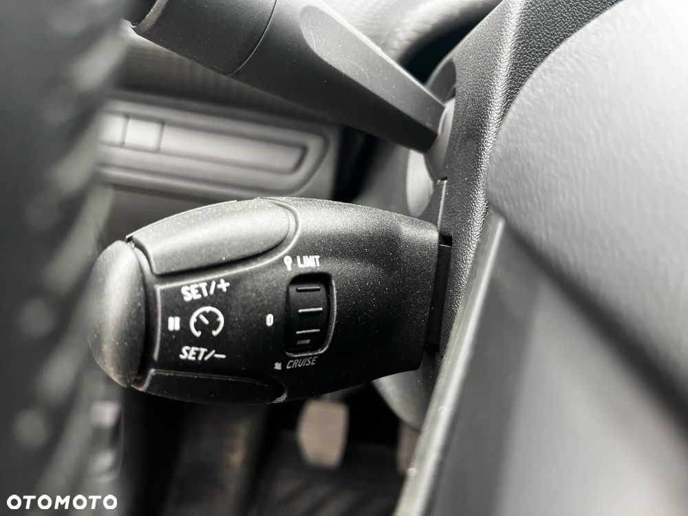 Peugeot 2008 PureTech 82 Style - 24