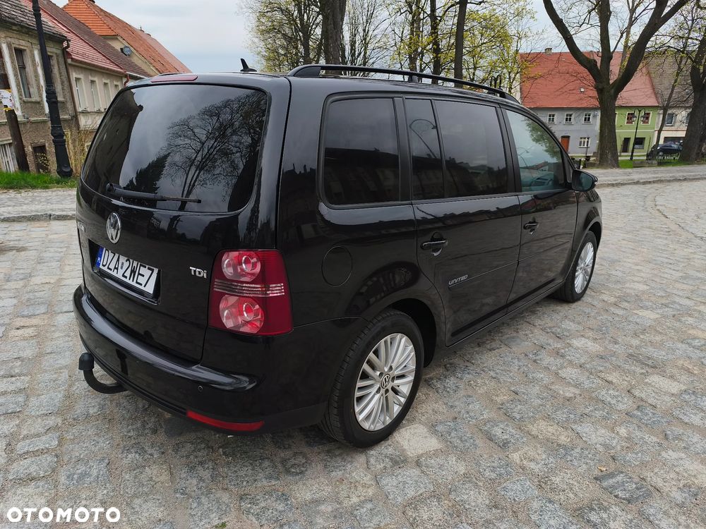Volkswagen Touran - 5