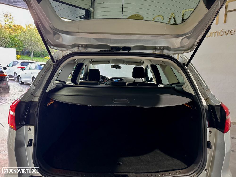 Ford Focus SW 1.6 TDCi DPF S&S Titanium - 10