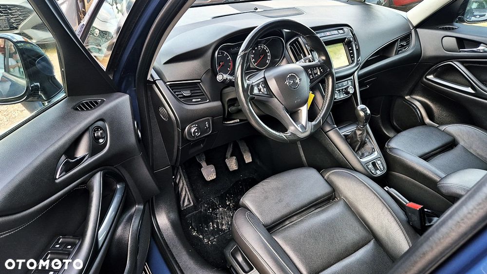 Opel Zafira 1.4 T Cosmo - 26