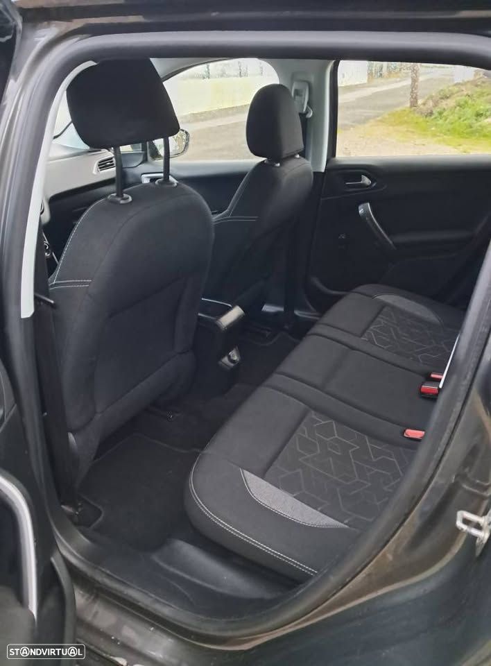 Peugeot 2008 PureTech 82 Active - 8