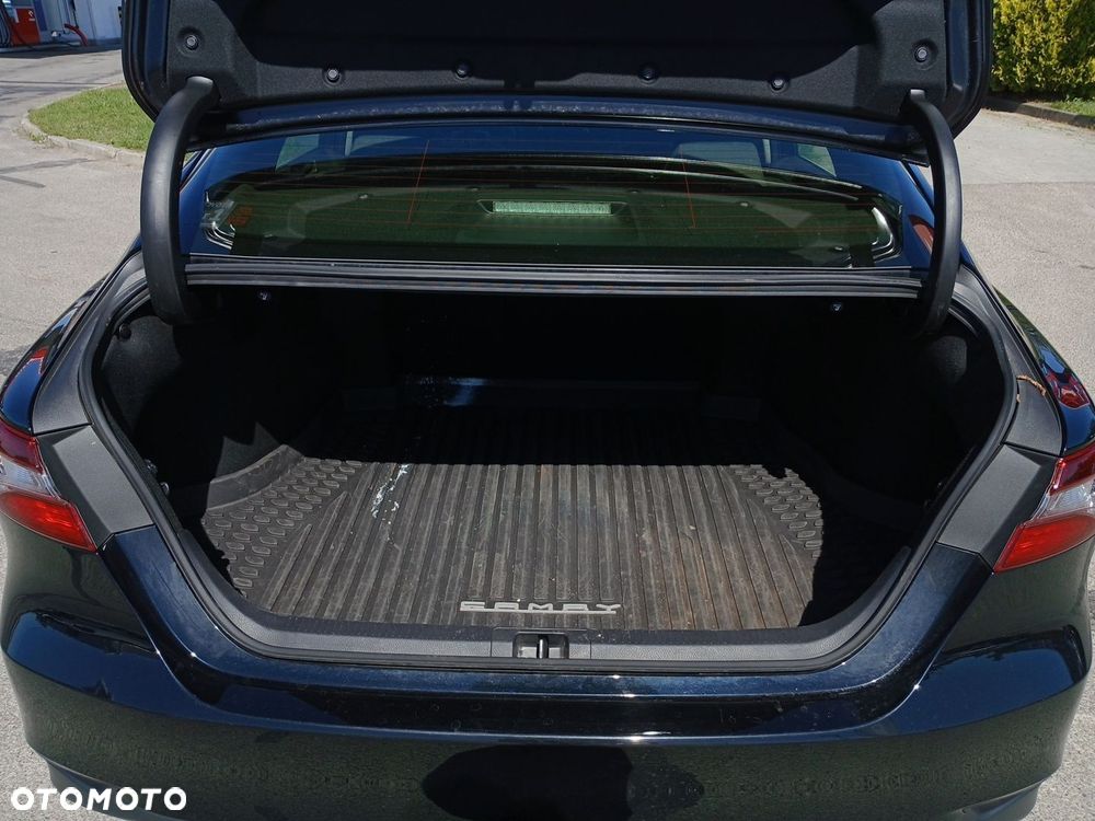 Toyota Camry 2.5 Hybrid Comfort CVT - 13