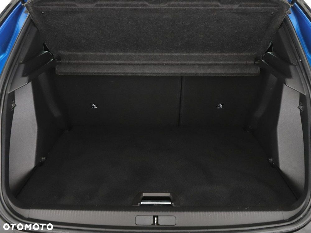Peugeot 2008 1.5 BlueHDi Allure S&S EAT8 - 21
