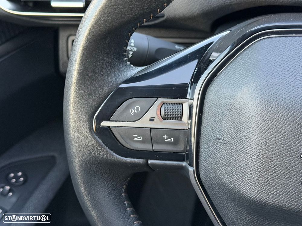 Peugeot 3008 1.5 BlueHDi Active - 29