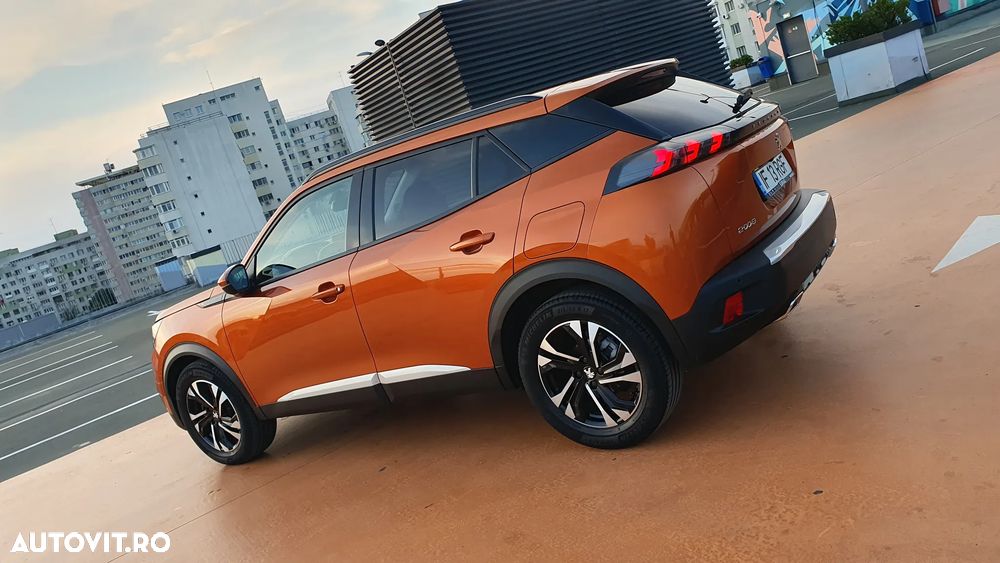 Peugeot 2008 1.2 PureTech EAT8 STT GT - 17