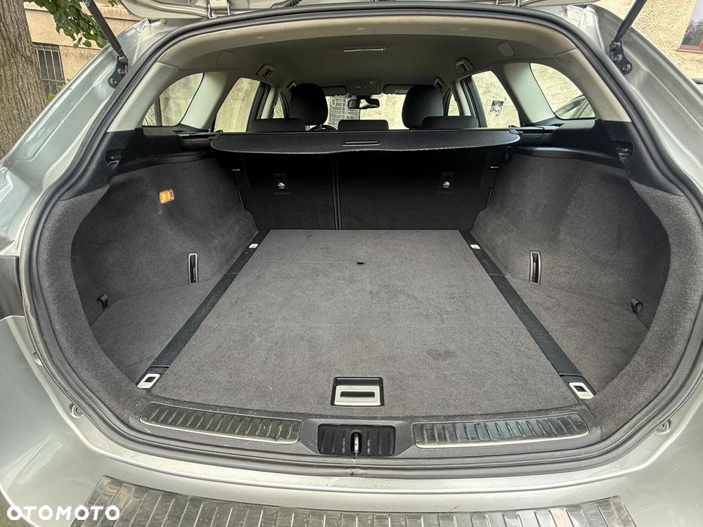 Toyota Avensis - 28