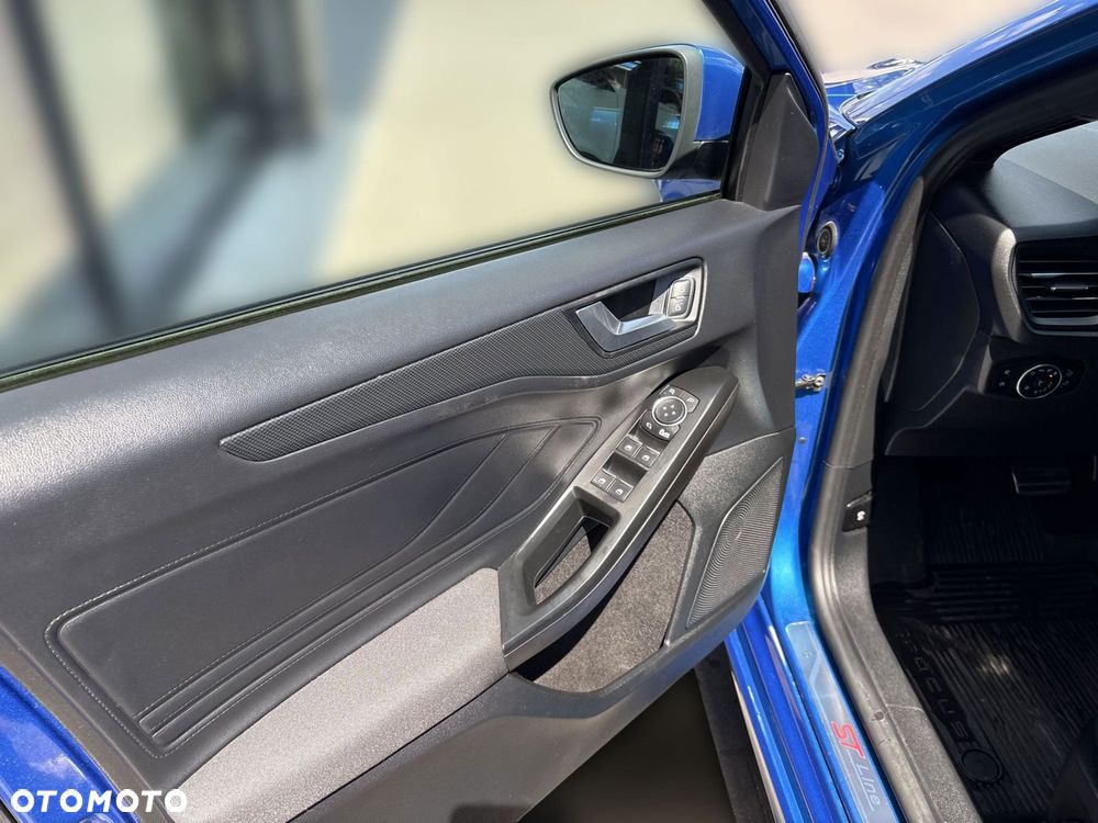 Ford Focus - 10