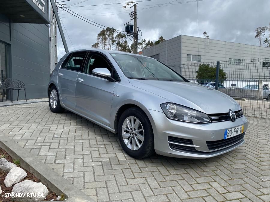 VW Golf 1.6 TDi BlueMotion Confortline - 4