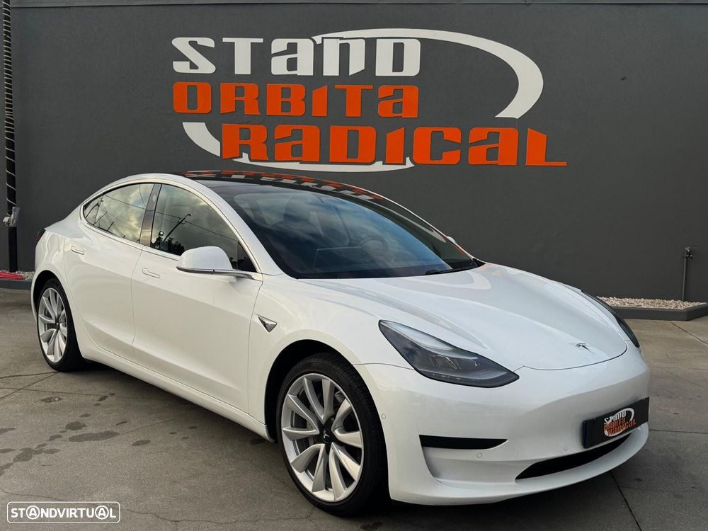 Tesla Model 3 2020 photo 3