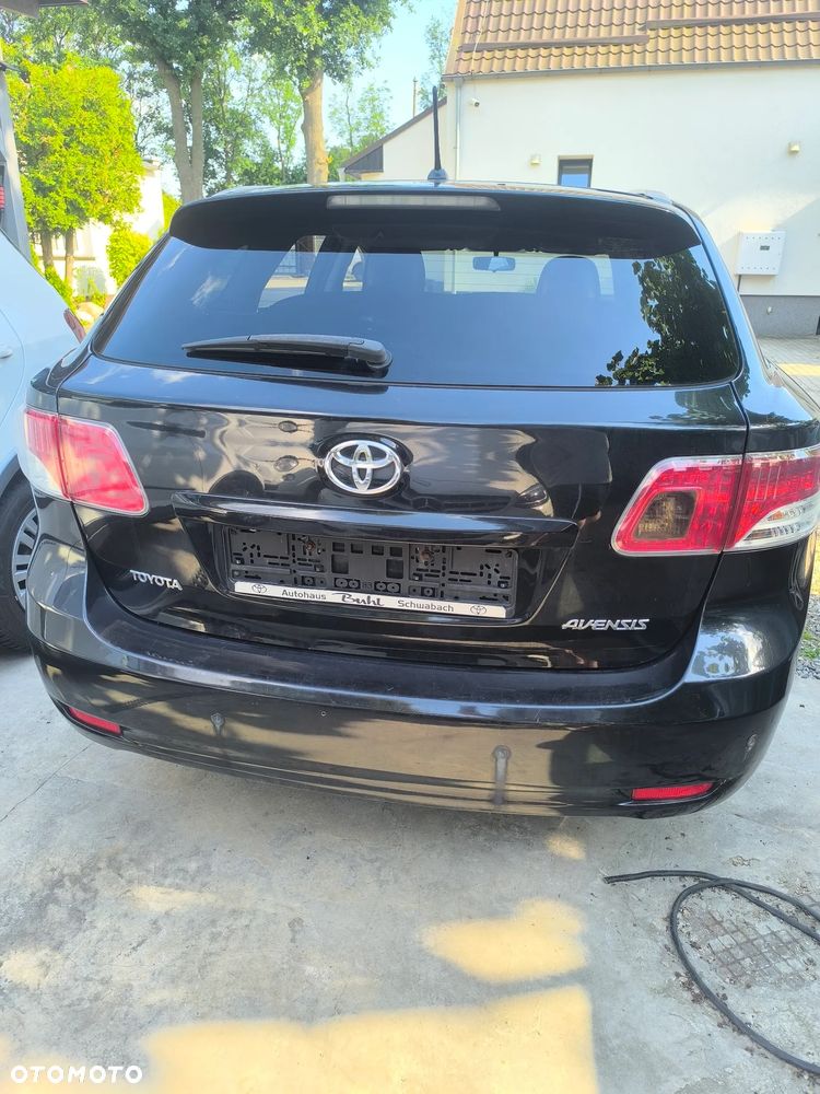 Toyota Avensis - 3