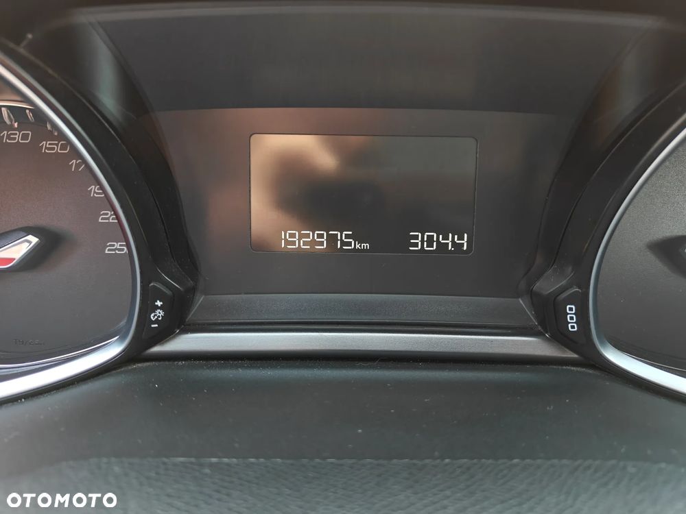 Peugeot 308 2.0 Blue HDi Allure S&S - 18