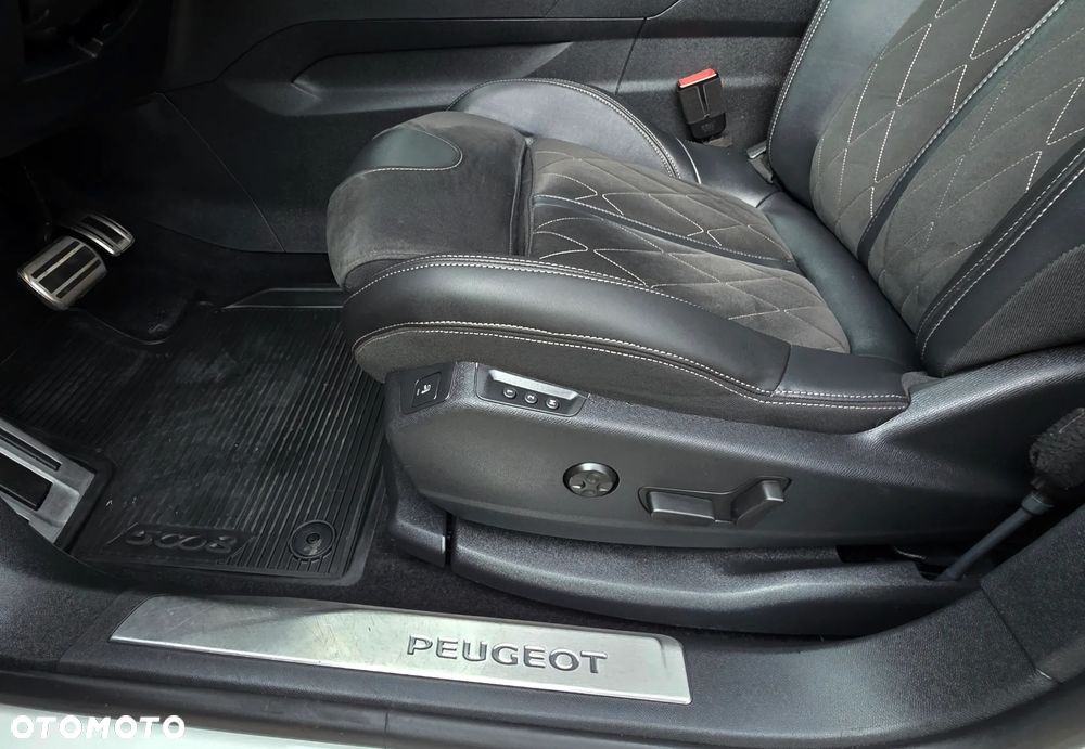 Peugeot 5008 2.0 BlueHDI GT S&S EAT8 - 22
