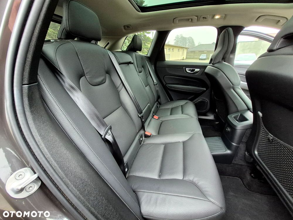 Volvo XC 60 T6 Plug-In Hybrid AWD Inscription - 15