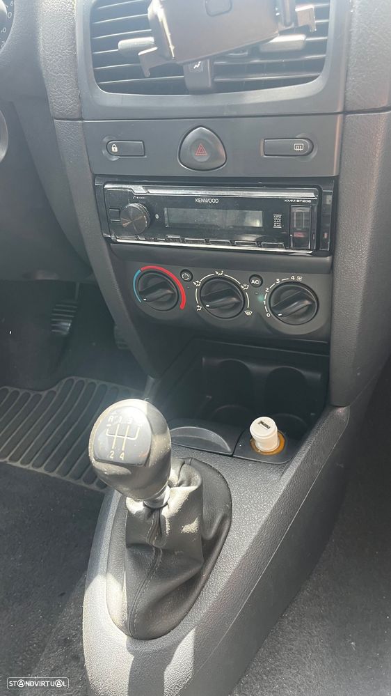 Renault Clio - 7