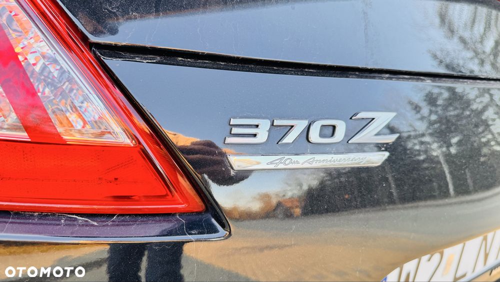 Nissan 370 Z - 7
