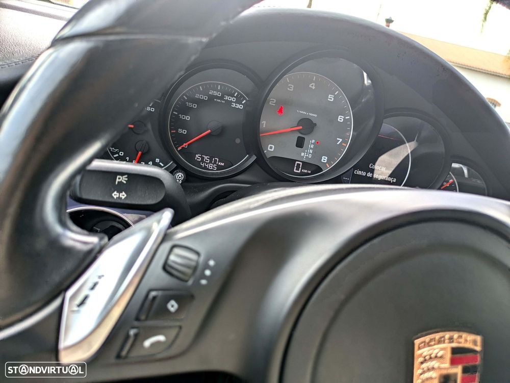 Porsche Panamera - 22