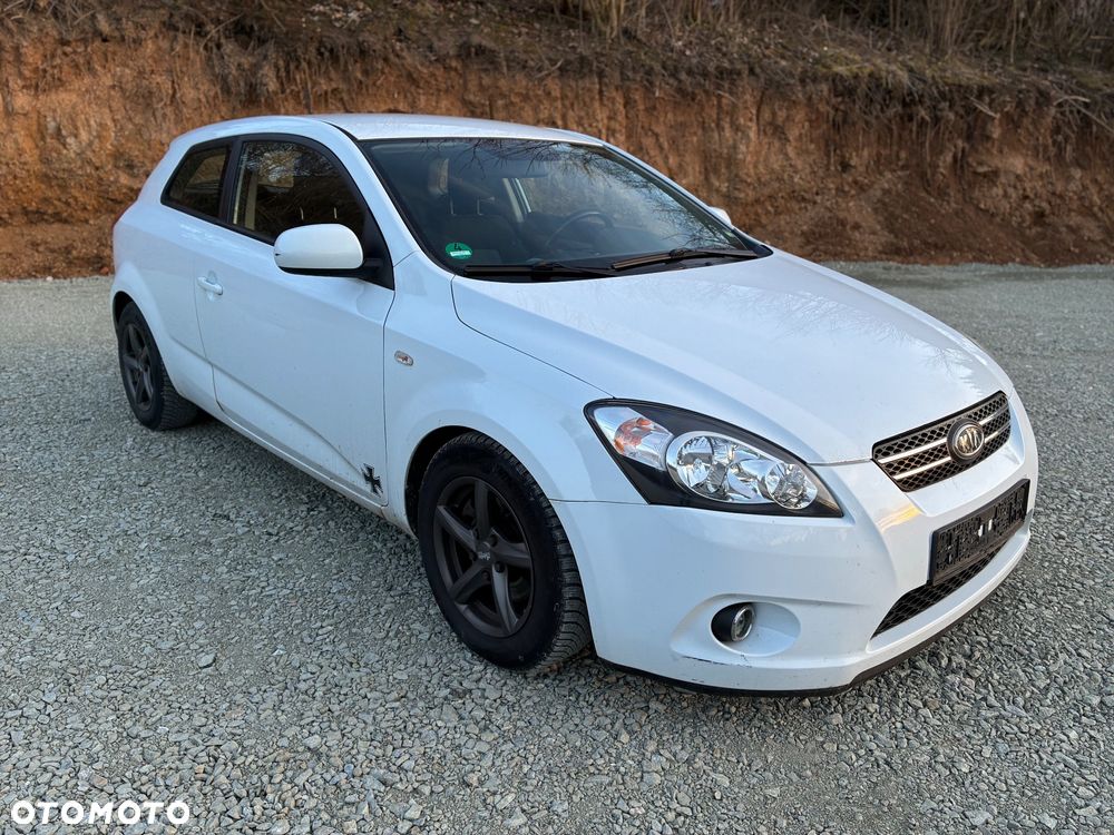 Kia Ceed 1.4 CVVT Attract - 1