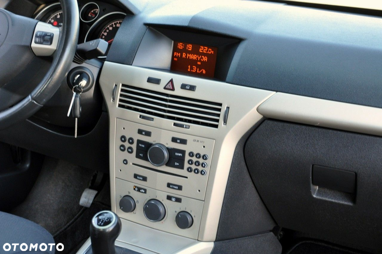 Opel Astra - 25