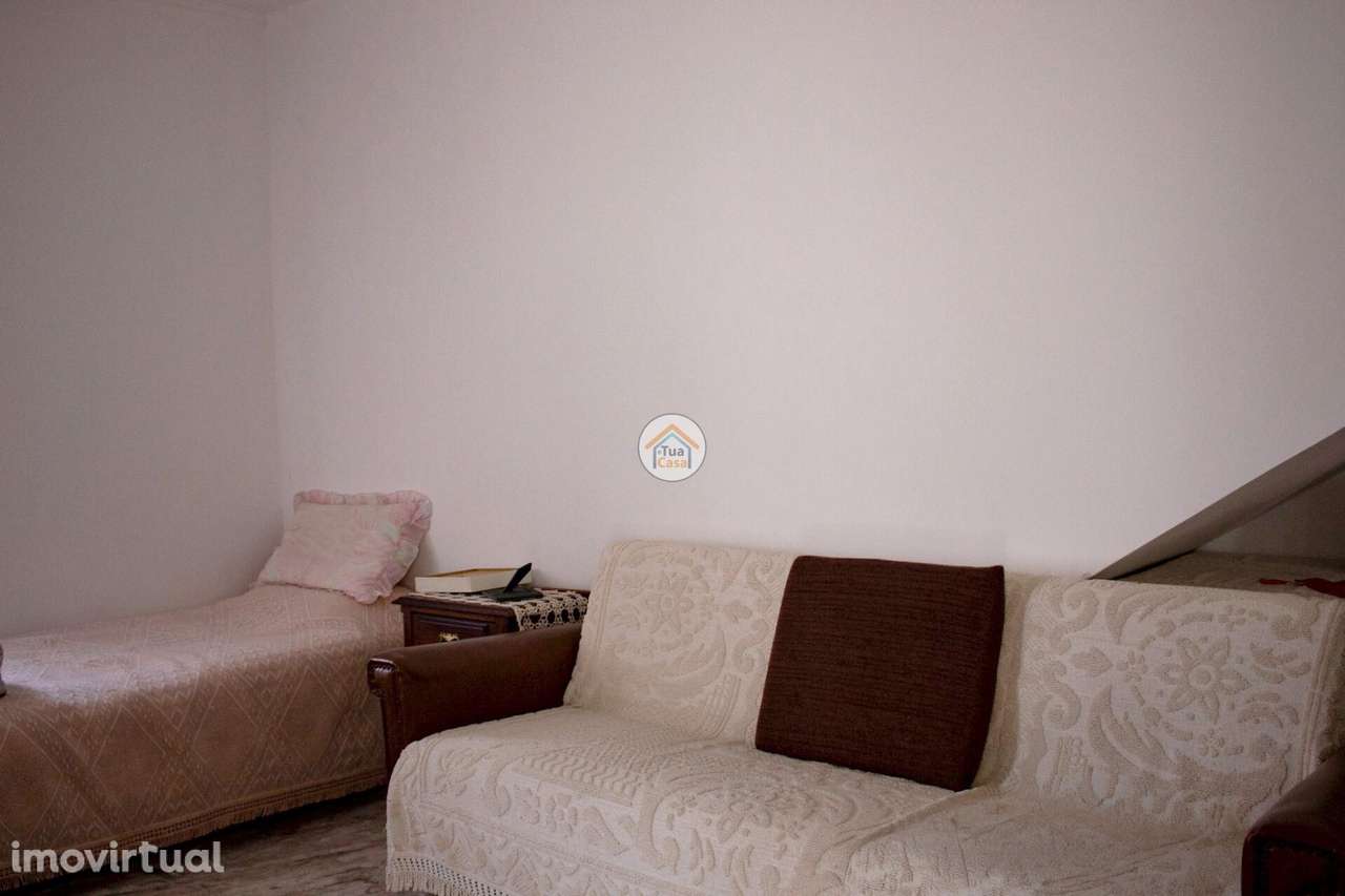 Moradia Centenária de Charme com potencial turístico na Rotunda da Boa - Grande imagem: 3/48