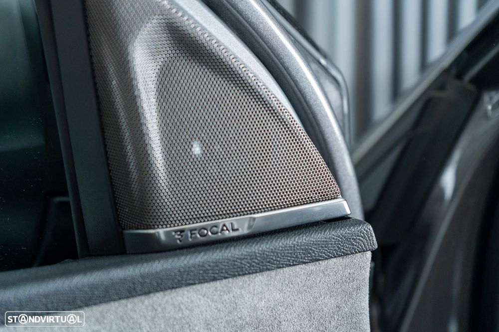 Peugeot 3008 1.6 Hybrid GT Pack e-EAT8 - 25