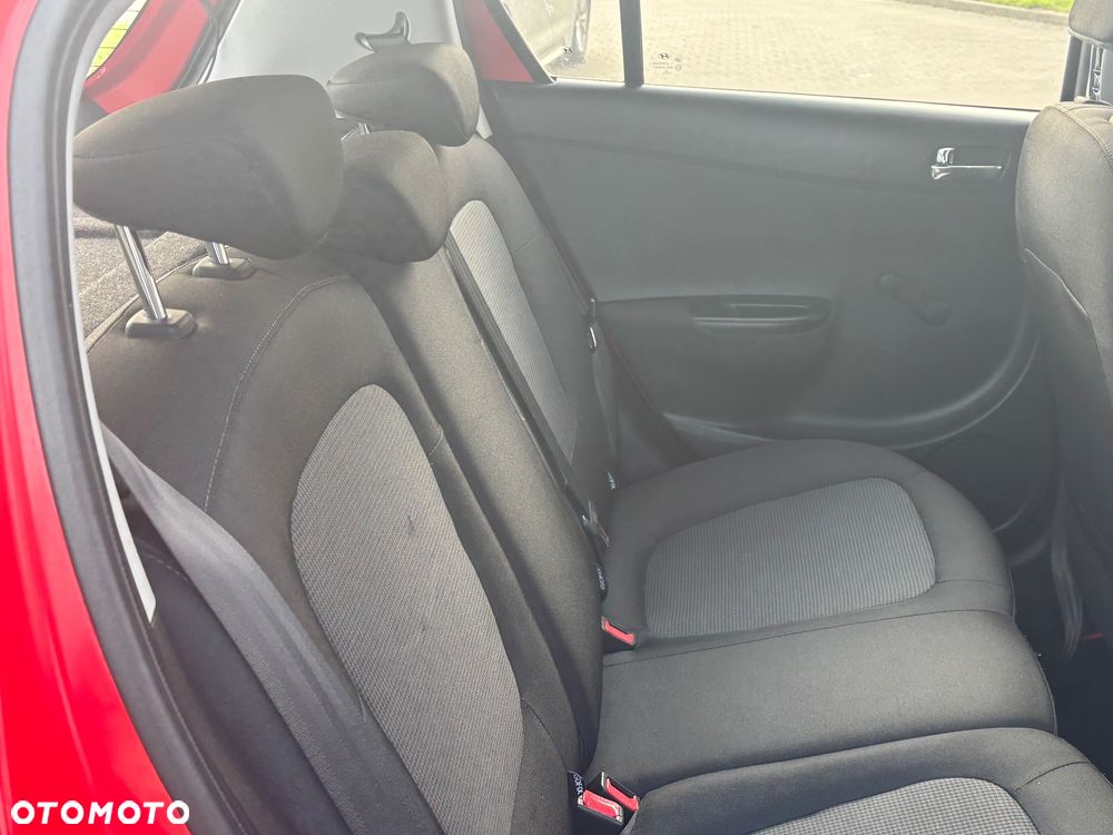 Hyundai i20 1.2 Fifa World Cup Edition - 26