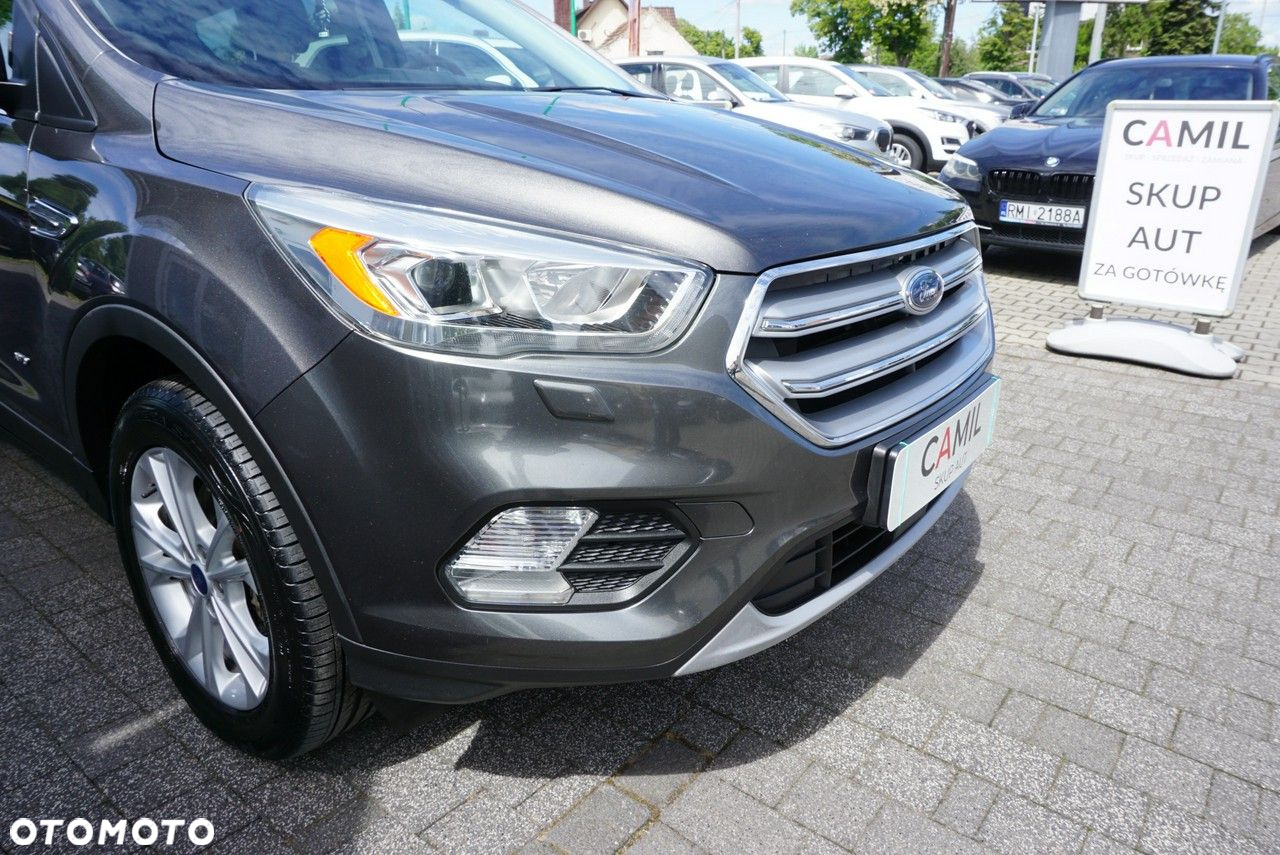 Ford Kuga - 31