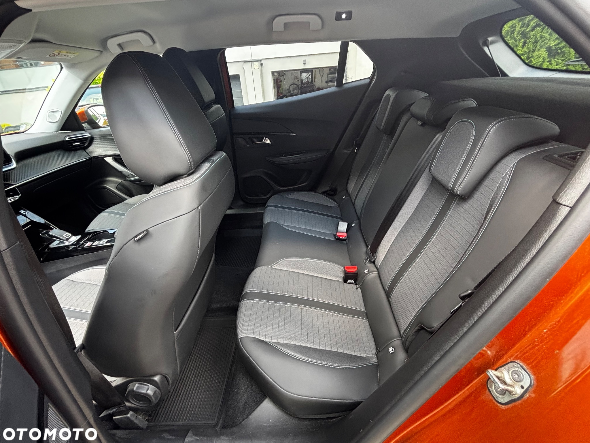 Peugeot 2008 1.2 PureTech Allure Pack S&S EAT8 - 10