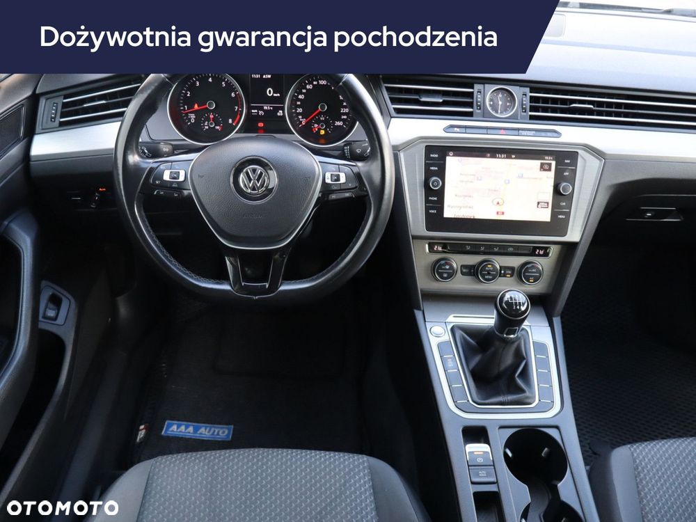 Volkswagen Passat Variant - 9