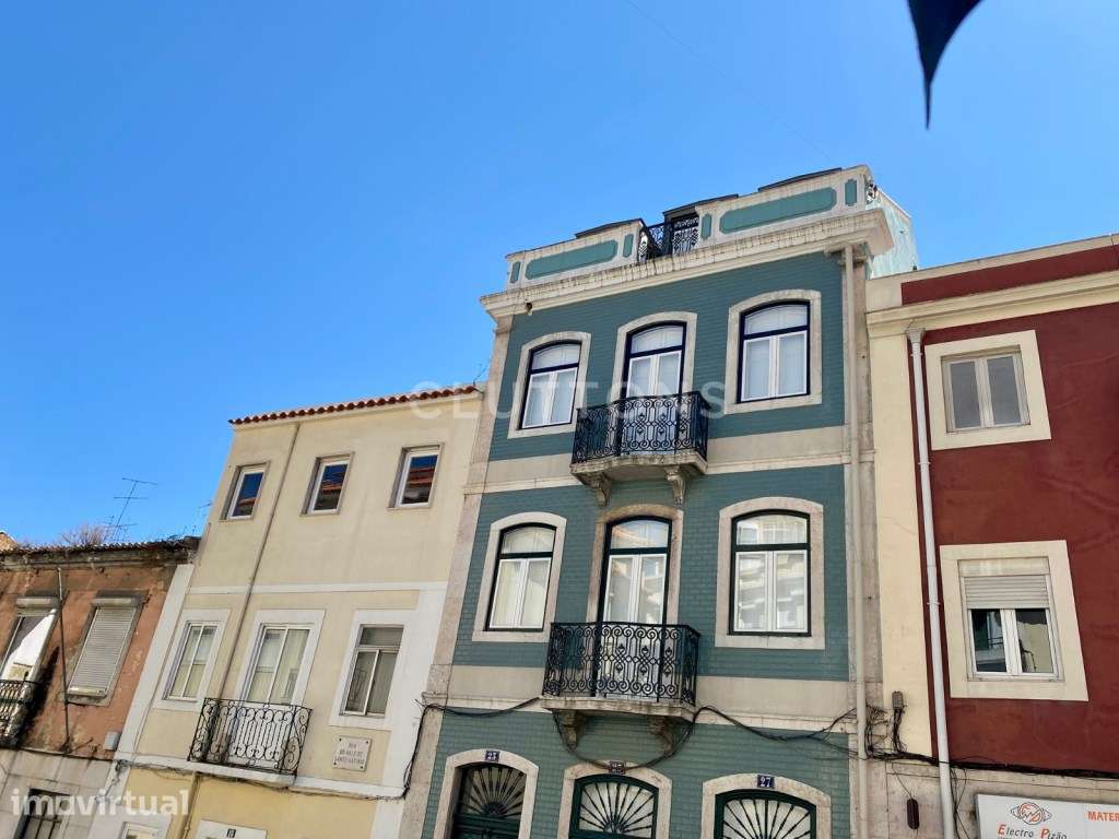 Apartamento T2 totalmente remodelado e mobilado, Investimento - São...