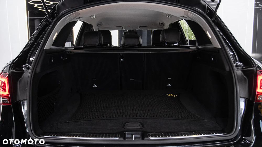 Mercedes-Benz GLC 200 - 32