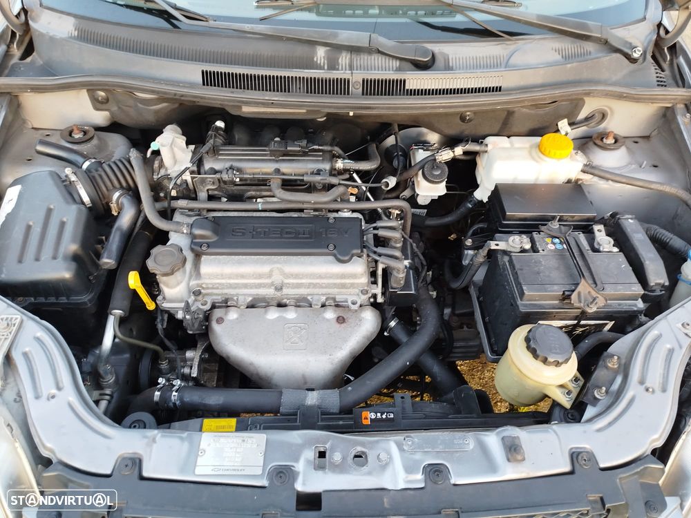 Chevrolet Aveo 1.2 LS - 19