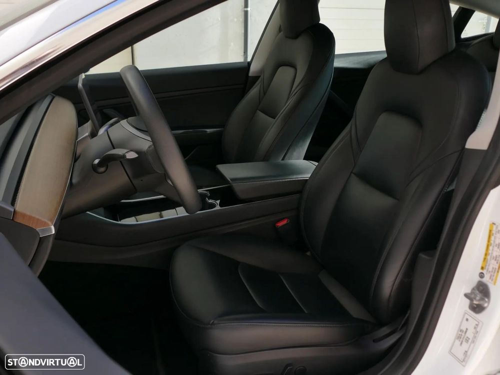Tesla Model 3 Standard Range Plus RWD - 24
